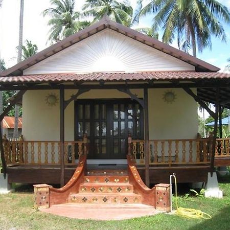 Bohok Guesthouse パンタイ・サナング エクステリア 写真