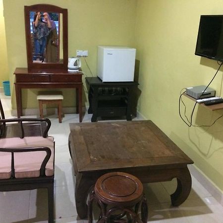Bohok Guesthouse パンタイ・サナング エクステリア 写真