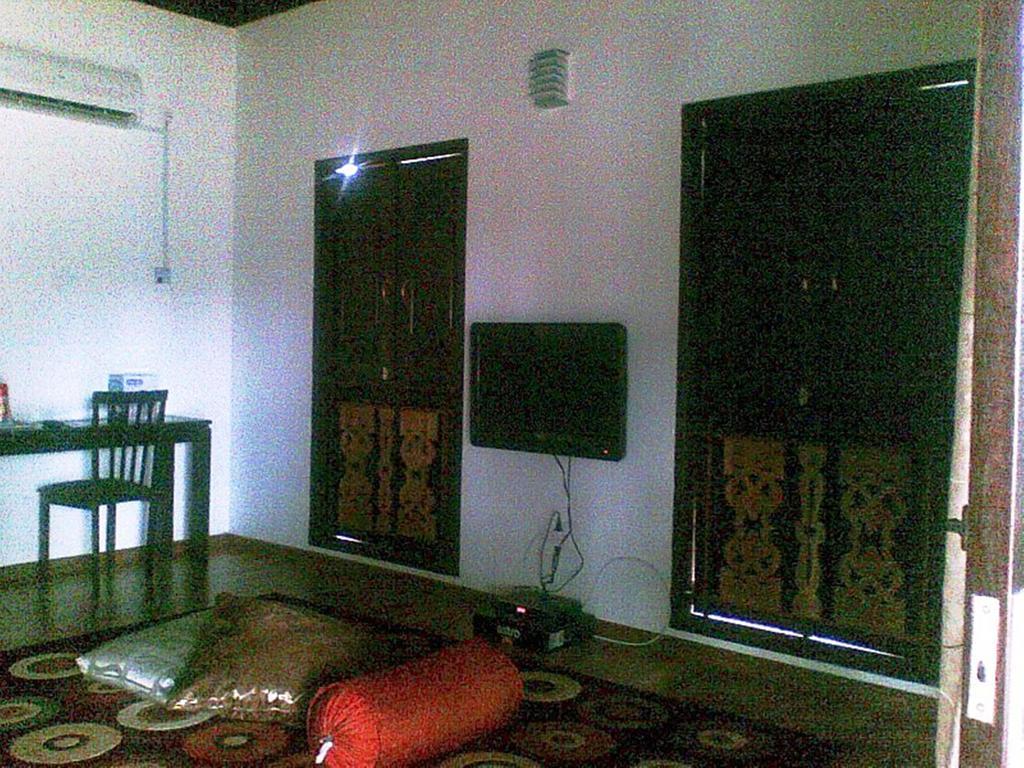 Bohok Guesthouse パンタイ・サナング エクステリア 写真