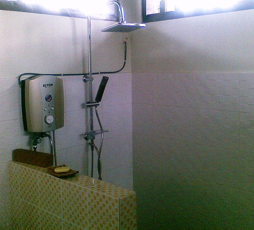 Bohok Guesthouse パンタイ・サナング 部屋 写真