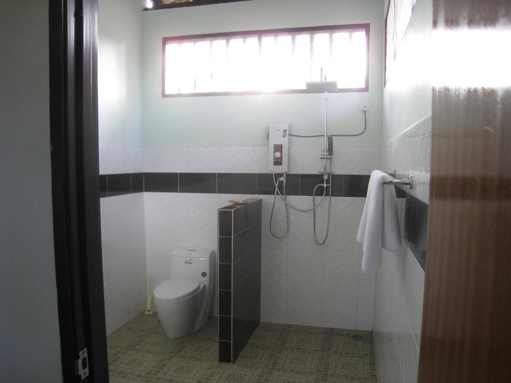 Bohok Guesthouse パンタイ・サナング 部屋 写真