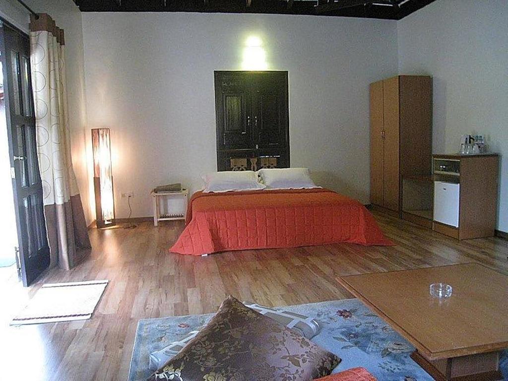 Bohok Guesthouse パンタイ・サナング 部屋 写真