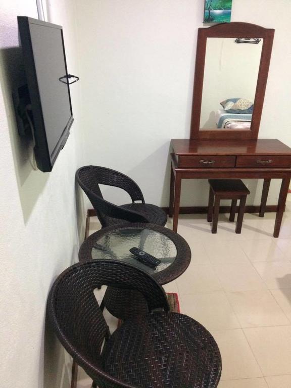 Bohok Guesthouse パンタイ・サナング エクステリア 写真