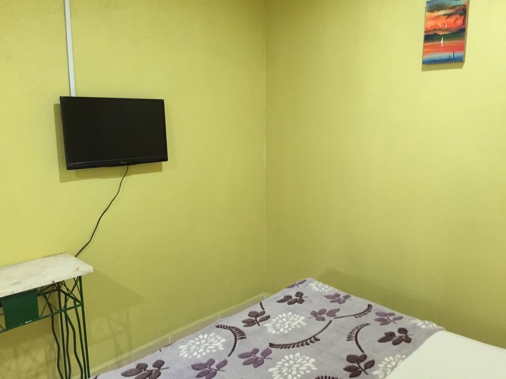 Bohok Guesthouse パンタイ・サナング エクステリア 写真